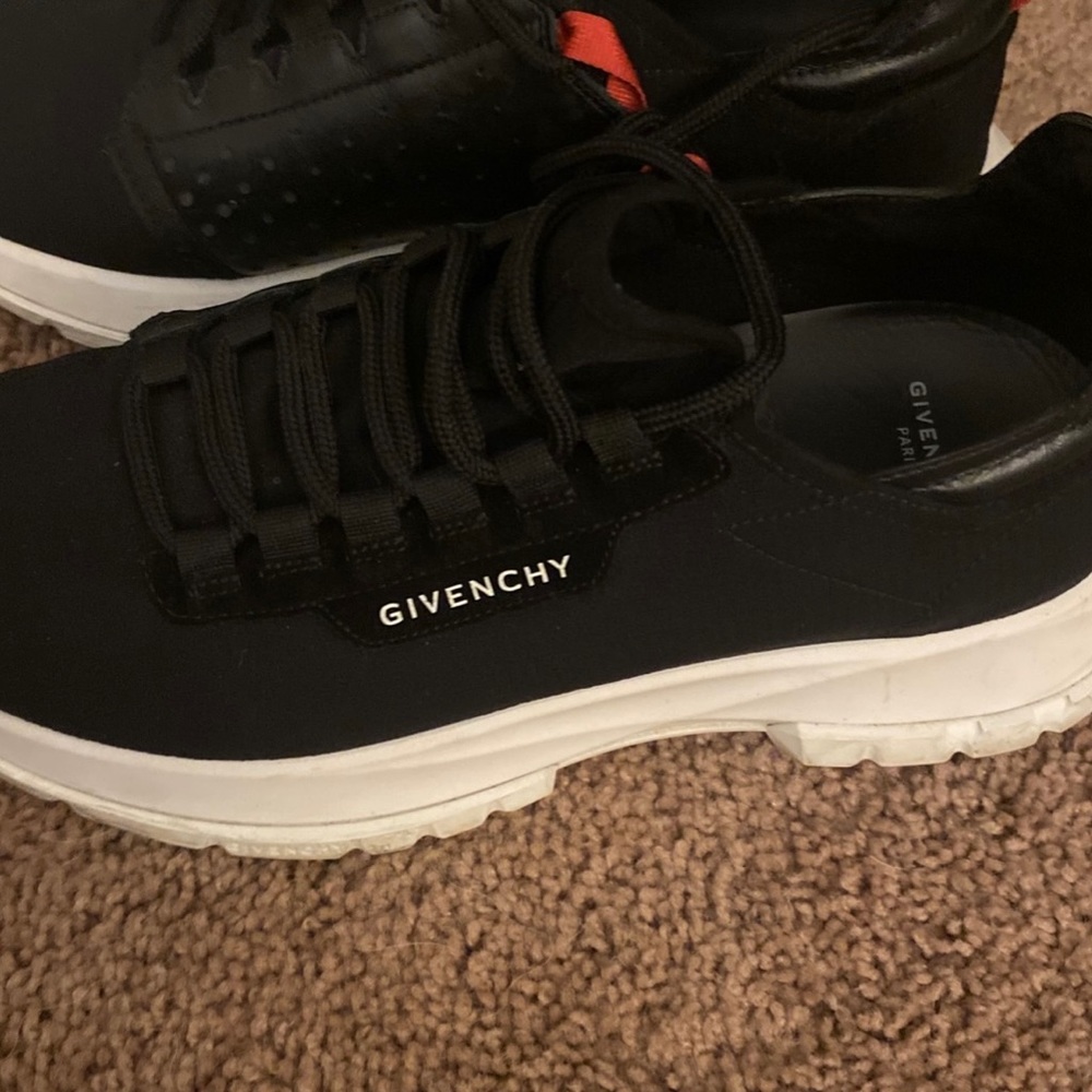 Givenchy men’s traning shoes